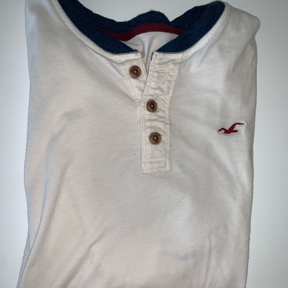 Dressy Hollister T-Shirt
